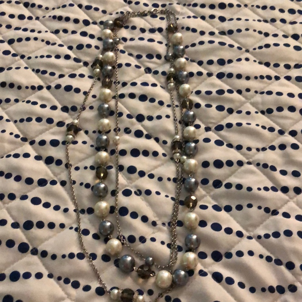 Layer pearl necklace